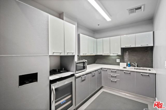 645 W 9th Street 731, Los Angeles, CA 90015
