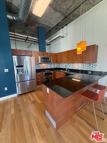 645 W 9th Street 731, Los Angeles, CA 90015