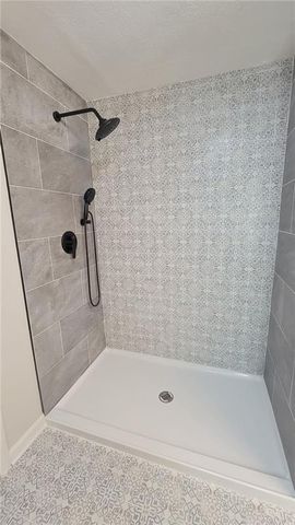 6000 Forest Avenue, Kansas City, MO 64110