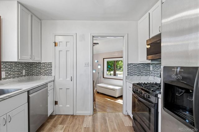 9305 W 5th Avenue, Lakewood, CO 80226