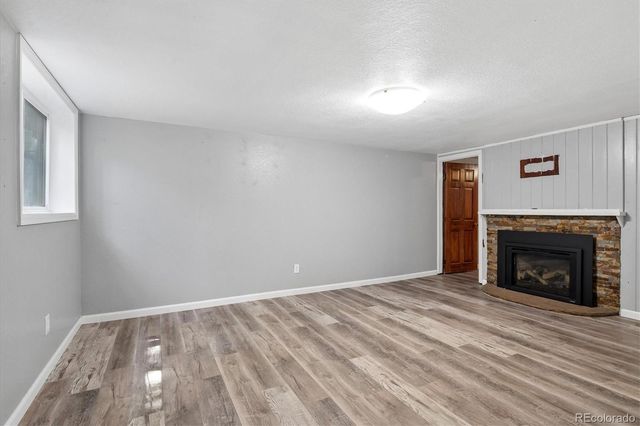 9305 W 5th Avenue, Lakewood, CO 80226