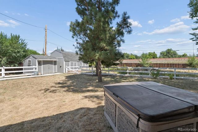 9305 W 5th Avenue, Lakewood, CO 80226