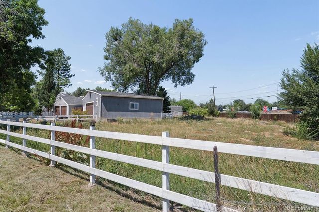 9305 W 5th Avenue, Lakewood, CO 80226