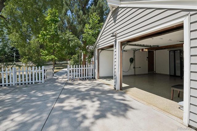 9305 W 5th Avenue, Lakewood, CO 80226