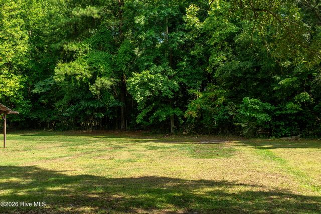 2922 Birdsong Circle, Grimesland, NC 27837