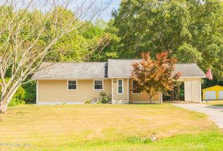 2922 Birdsong Circle, Grimesland, NC 27837
