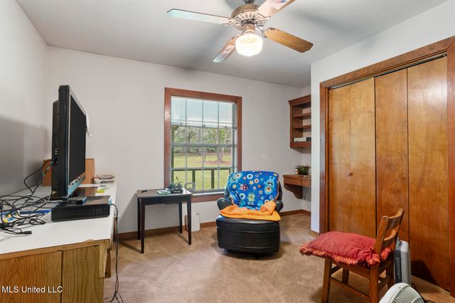 809 S Springlake Drive, Terry, MS 39170