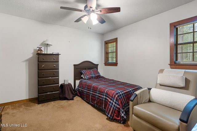 809 S Springlake Drive, Terry, MS 39170