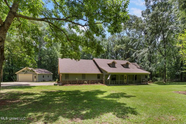 809 S Springlake Drive, Terry, MS 39170