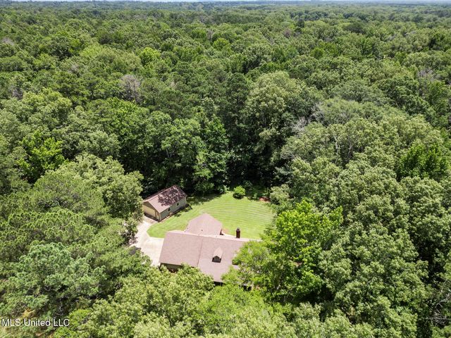 809 S Springlake Drive, Terry, MS 39170