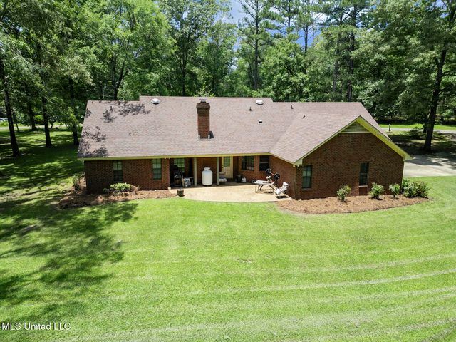 809 S Springlake Drive, Terry, MS 39170