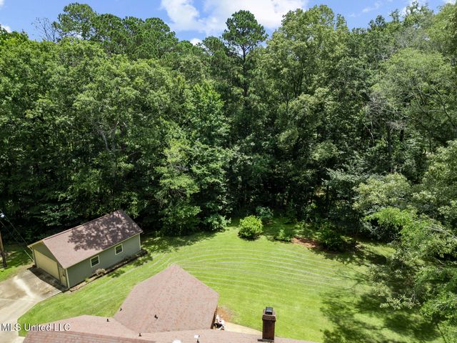 809 S Springlake Drive, Terry, MS 39170