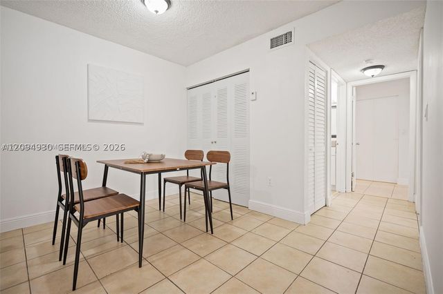7195 NW 179th St 106, Hialeah, FL 33015