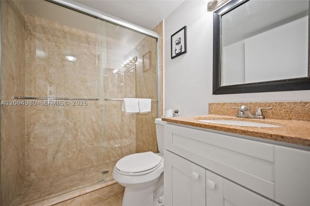 7195 NW 179th St 106, Hialeah, FL 33015