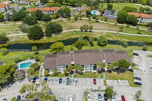 7195 NW 179th St 106, Hialeah, FL 33015