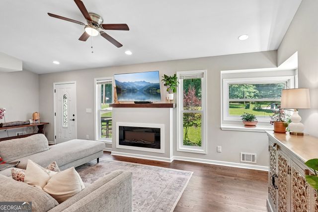 3211 Oakbrook Lane, Clarkston, GA 30021
