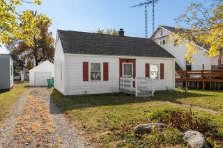 110 E Peterson Street, Otterbein, IN 47970