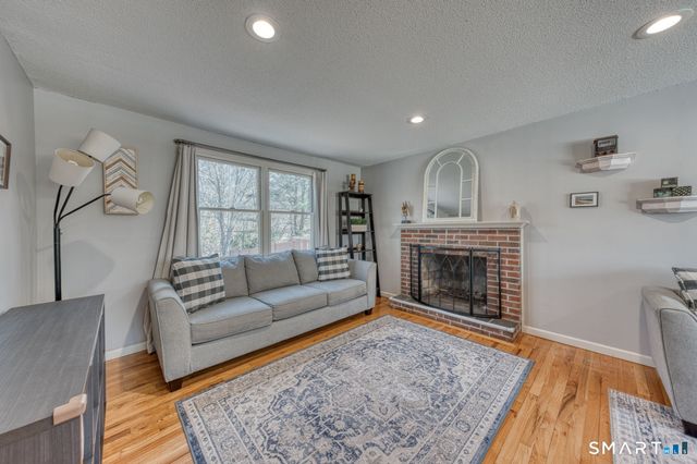 184 Hobart Street, Southington, CT 06489