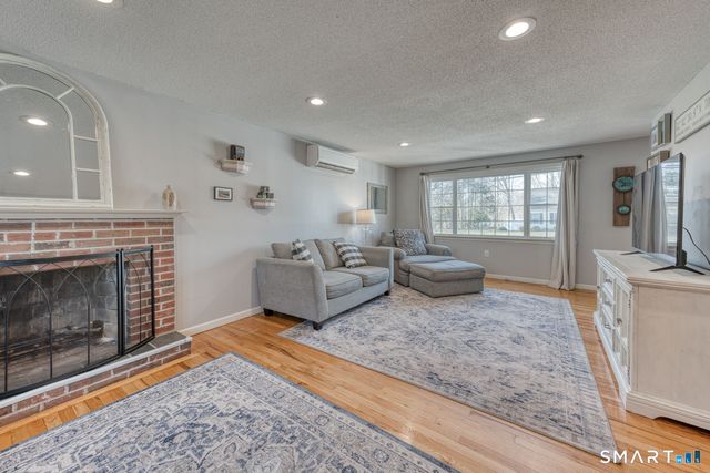 184 Hobart Street, Southington, CT 06489