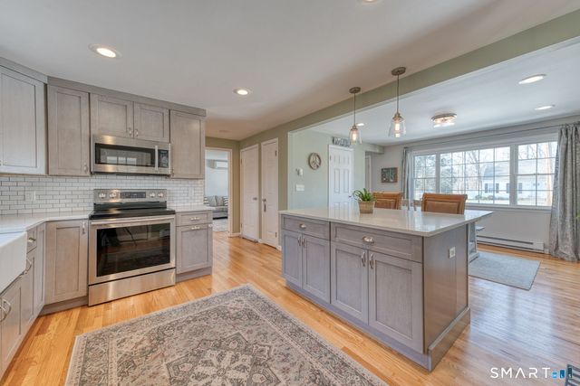 184 Hobart Street, Southington, CT 06489