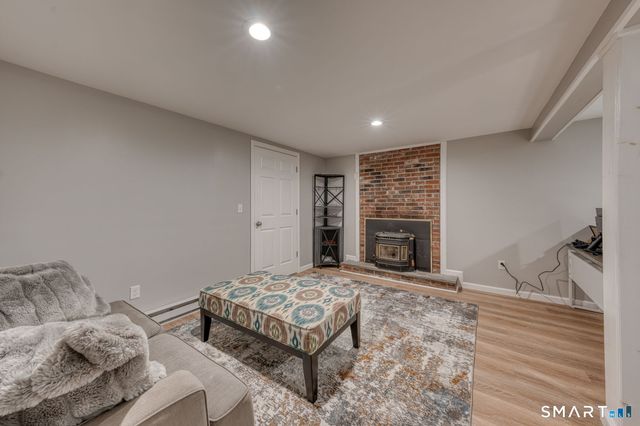 184 Hobart Street, Southington, CT 06489