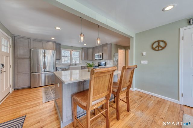 184 Hobart Street, Southington, CT 06489