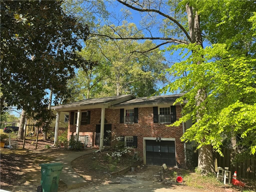 2327 Greenway Drive, Decatur, GA 30035