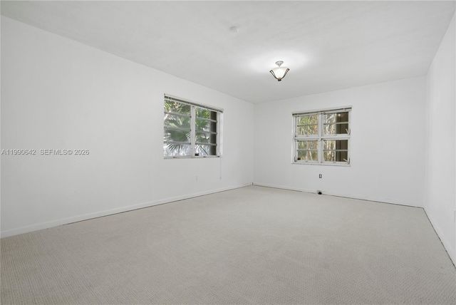 1845 Daytonia Rd, Miami Beach, FL 33141