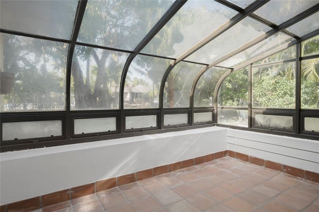 1845 Daytonia Rd, Miami Beach, FL 33141