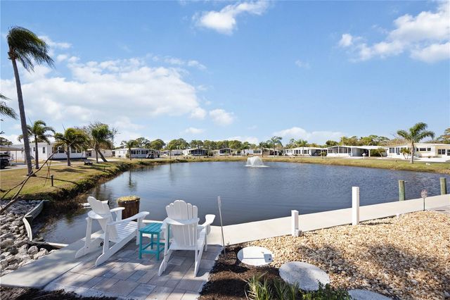 2 S BOTANY BAY CIRCLE, Englewood, FL 34223