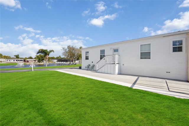 2 S BOTANY BAY CIRCLE, Englewood, FL 34223