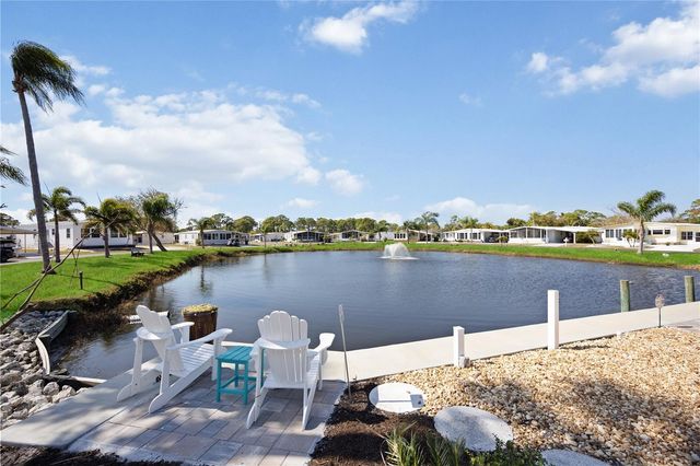 2 S BOTANY BAY CIRCLE, Englewood, FL 34223