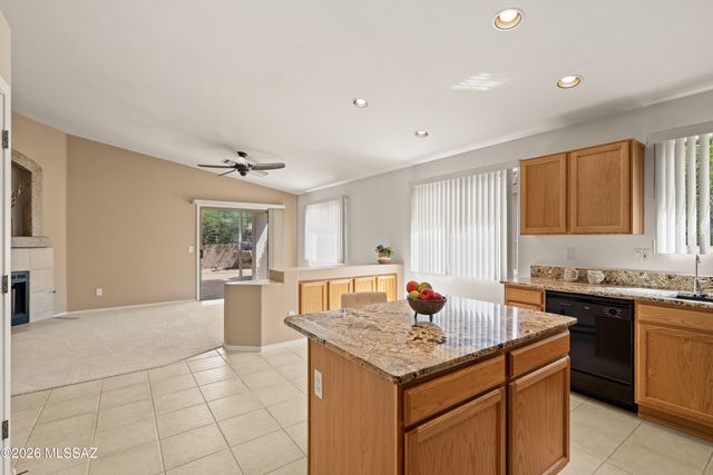 11336 N Flat Granite Drive, Oro Valley, AZ 85737