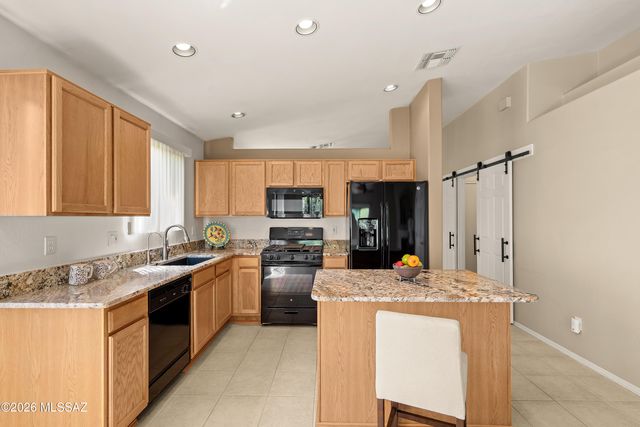 11336 N Flat Granite Drive, Oro Valley, AZ 85737