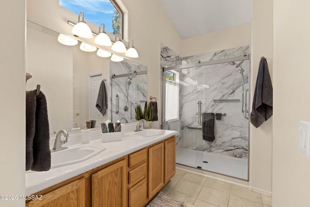 11336 N Flat Granite Drive, Oro Valley, AZ 85737