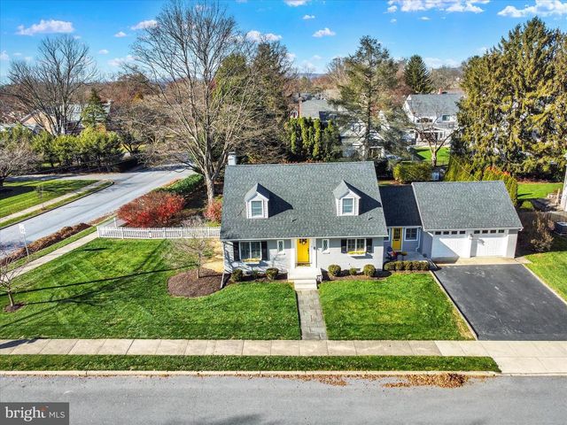 155 OAK LN, Hershey, PA 17033