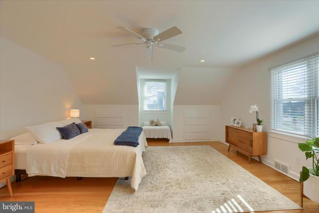 155 OAK LN, Hershey, PA 17033