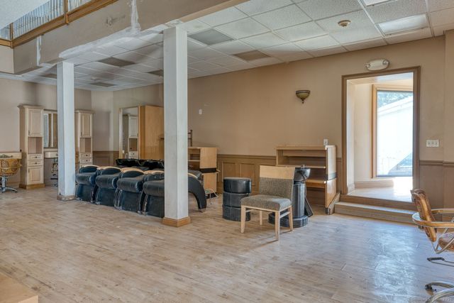 2404 Main Street, Hartford, CT 06120