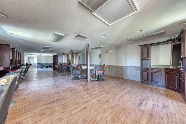 2404 Main Street, Hartford, CT 06120