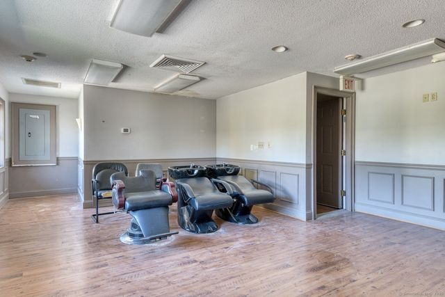 2404 Main Street, Hartford, CT 06120