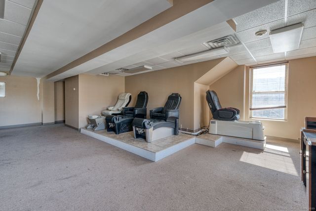 2404 Main Street, Hartford, CT 06120