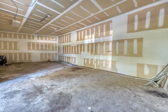 2404 Main Street, Hartford, CT 06120