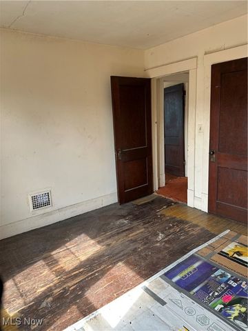 425 N Zane Highway, Martins Ferry, OH 43935