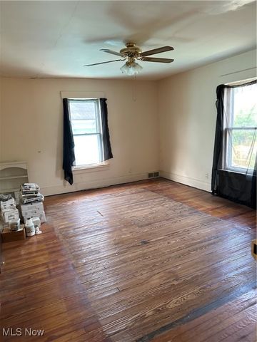 425 N Zane Highway, Martins Ferry, OH 43935