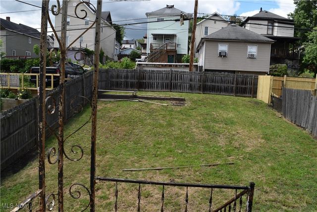 425 N Zane Highway, Martins Ferry, OH 43935