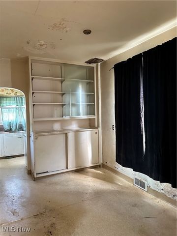 425 N Zane Highway, Martins Ferry, OH 43935