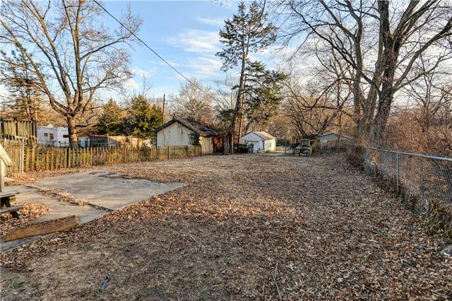 659 Middle Street, Leavenworth, KS 66048