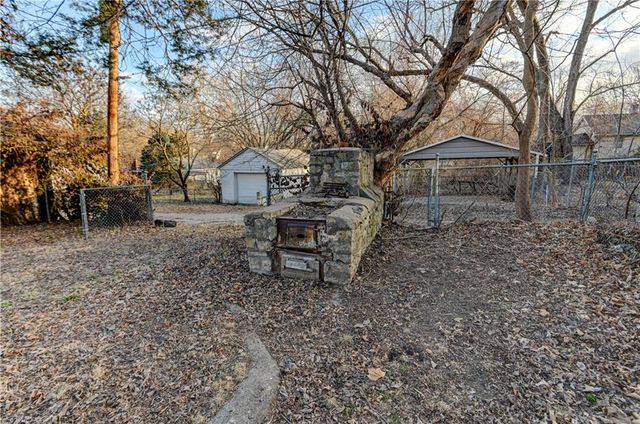 659 Middle Street, Leavenworth, KS 66048