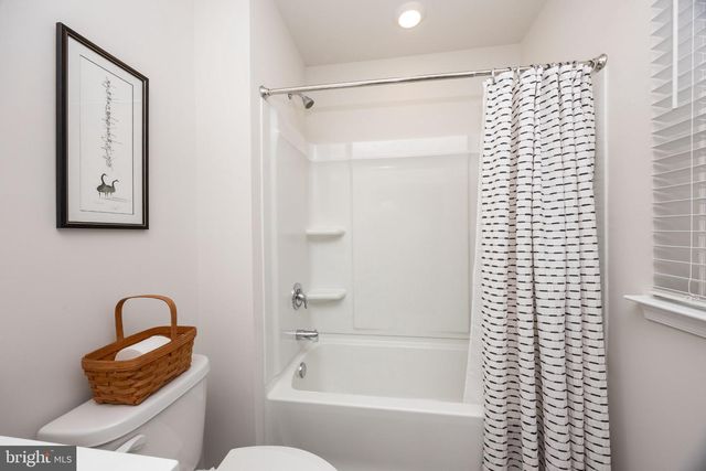 160 PORTER PKWY, Fruitland, MD 21826