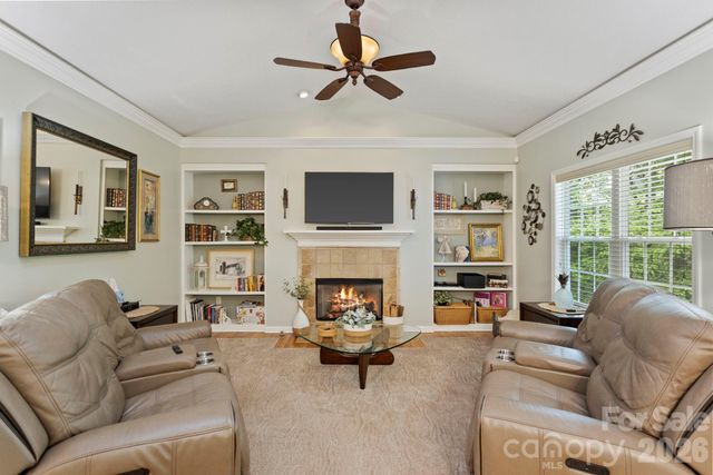 69 Old Pasture Way, Hendersonville, NC 28739
